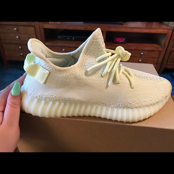 Yeezy Boost 350 V2 Butter Colorway - Picture 2 of 5